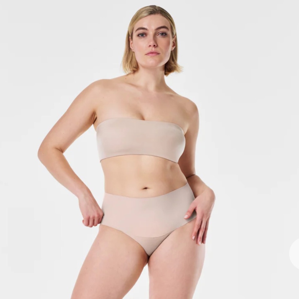 Spanx Suit Your Fancy Strapless Smoothing Bandeau Bra Champagne Beige Medium